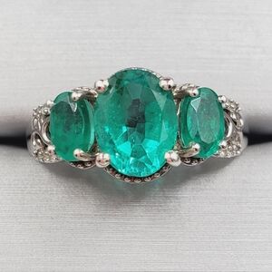 Emerald Green Quartz 3 Stone & White Zircon Platinum | 925 Sterling Silver Ring
